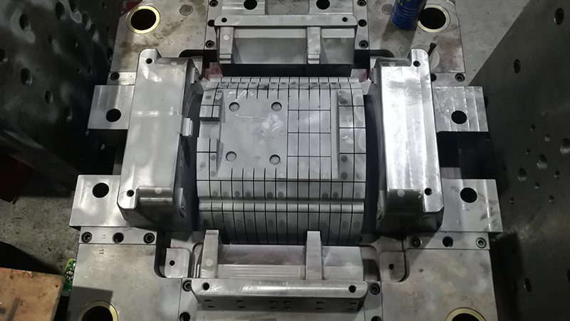小批量冲压模具定制，价格背后的考量因素**