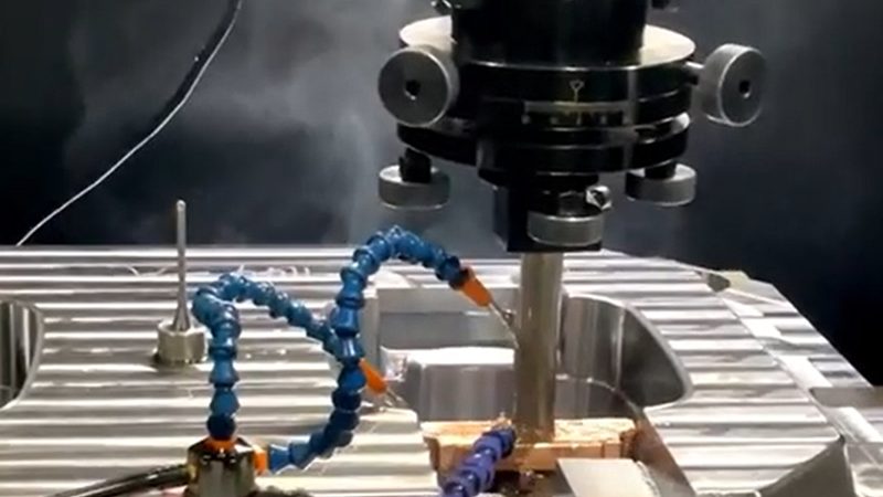 深圳精密模具加工：揭秘价格背后的关键因素**